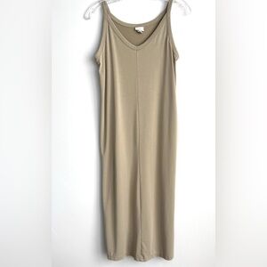 Women's V-Neck Tank Midi
Dress Size